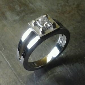 halo with no diamonds engagement ring