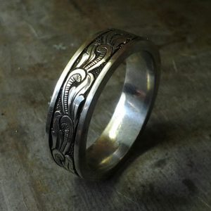 custom hand engraved wedding band