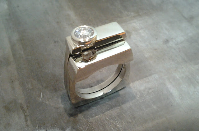 European design non-symmetrical engagement ring
