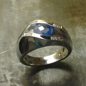 19k men's blue sapphire/diamond ring