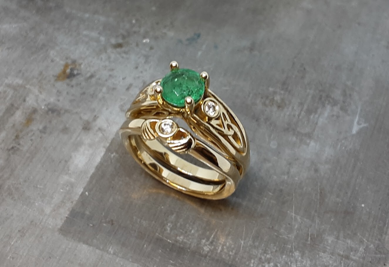 Emerald diamond yellow gold celtic wedding set