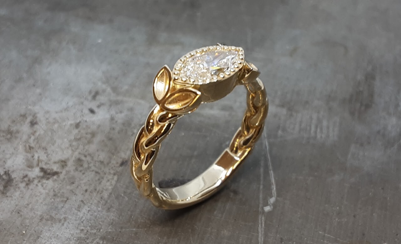 Leaf 3 weave marquise engagement ring