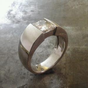 flush set diamond engagement ring