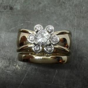 petal diamond engagement set