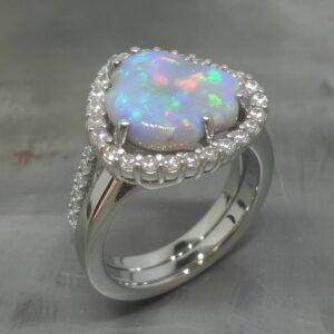 OpAL dIamond ring