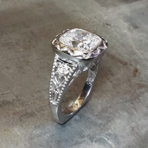 4.85ct Rose ring in 19k white gold cushion cut